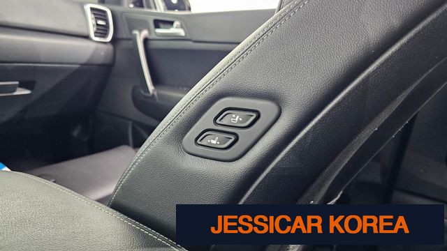 2020 Kia Sportage the bold - Thumbnail 3