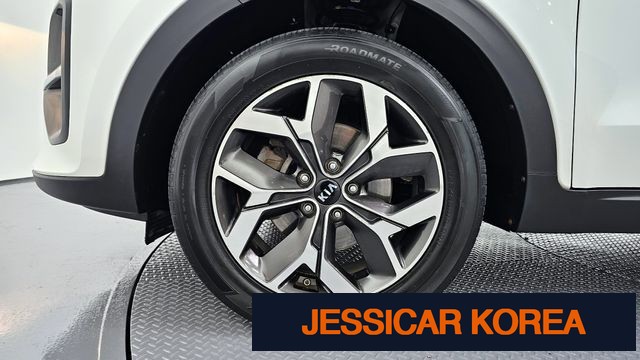 2020 Kia Sportage the bold - Thumbnail 6