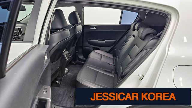 2020 Kia Sportage the bold - Thumbnail 17