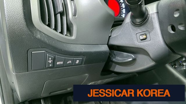 2013 Kia Sportage R - Thumbnail 18