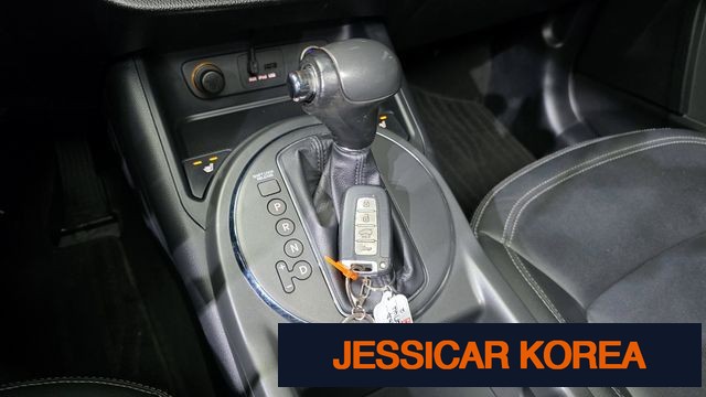 2013 Kia Sportage R - Thumbnail 19