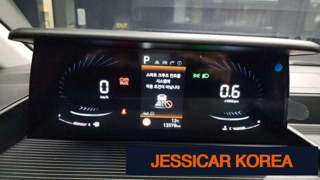2025 Hyundai Staria - Thumbnail 5