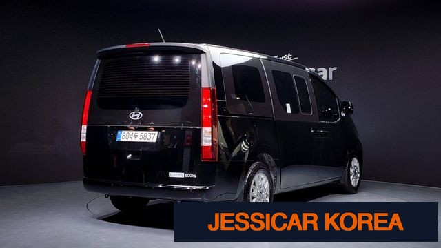2025 Hyundai Staria - Thumbnail 13