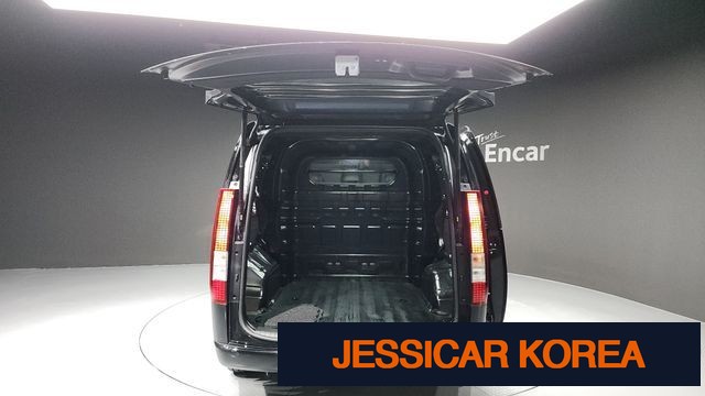 2025 Hyundai Staria - Thumbnail 20