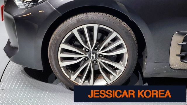 2018 Kia Stinger - Thumbnail 17