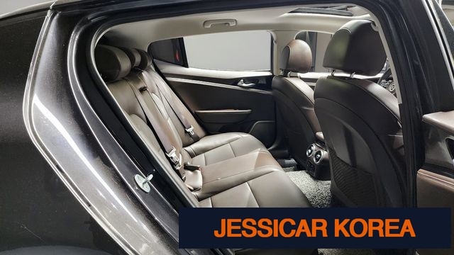 2018 Kia Stinger - Thumbnail 18