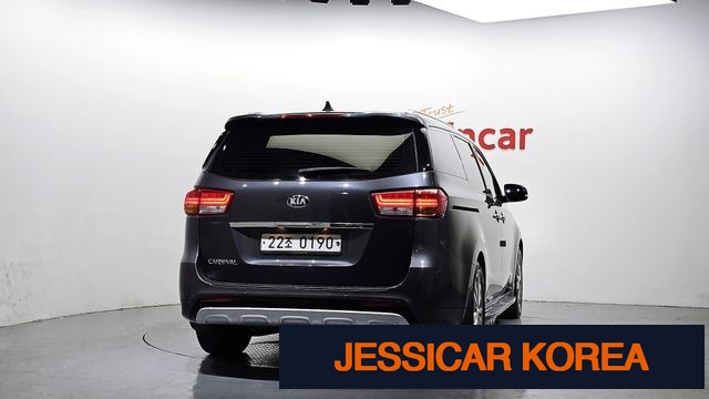 2017 Kia All New Carnival - Thumbnail 2