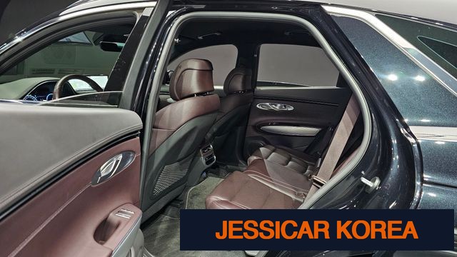 2021 Genesis GV70 - Thumbnail 8