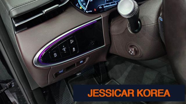 2021 Genesis GV70 - Thumbnail 13