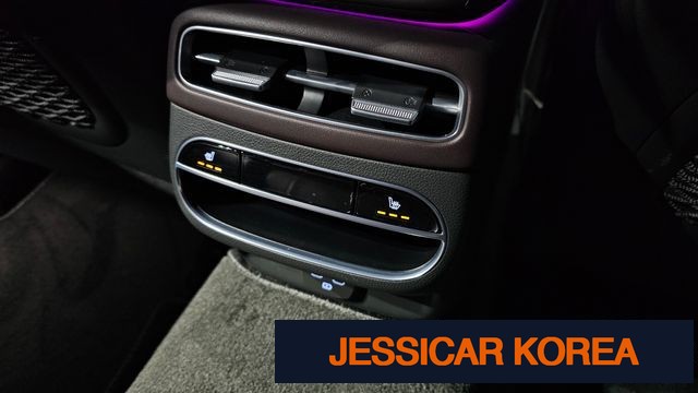 2021 Genesis GV70 - Thumbnail 16