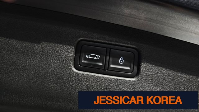 2021 Genesis GV70 - Thumbnail 20