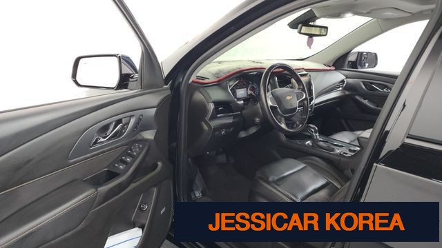 2021 Chevrolet Traverse - Thumbnail 2