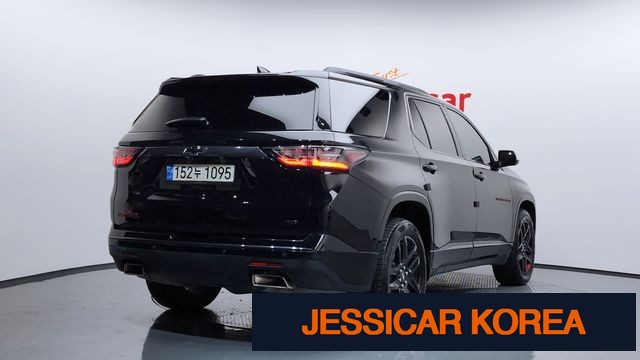 2021 Chevrolet Traverse - Thumbnail 11