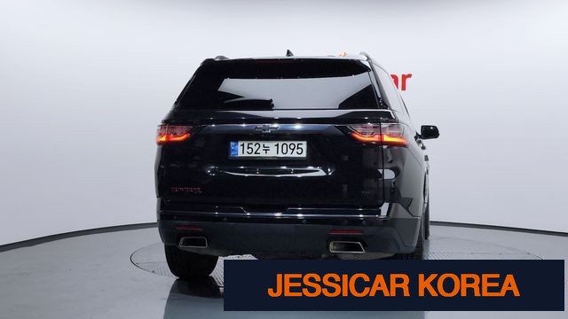 2021 Chevrolet Traverse - Thumbnail 19