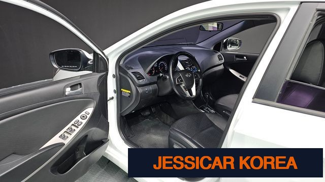 2016 Hyundai Accent (new model) - Thumbnail 3