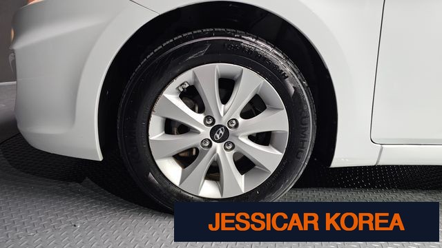 2016 Hyundai Accent (new model) - Thumbnail 4