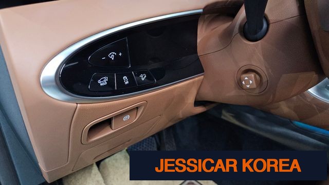 2025 Genesis GV70 - Thumbnail 8