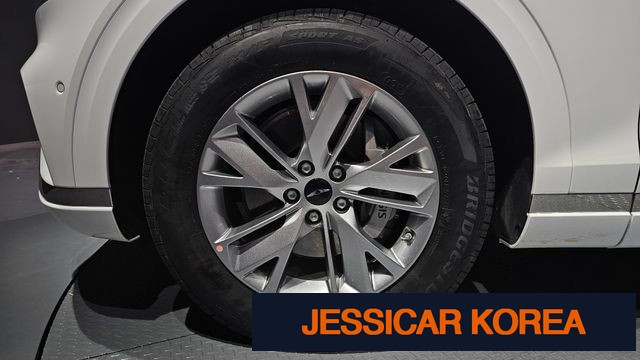 2025 Genesis GV70 - Thumbnail 20