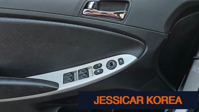 2013 Hyundai Accent (new model) - Thumbnail 10