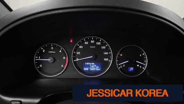 2019 Hyundai The New Grand Starex - Thumbnail 3