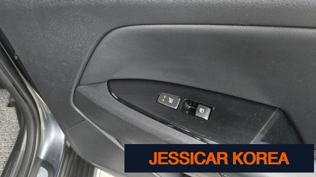 2023 Kia Sportage 5th generation hybrid - Thumbnail 3