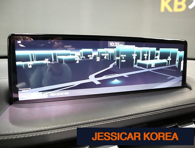 2022 Genesis GV70 - Thumbnail 2