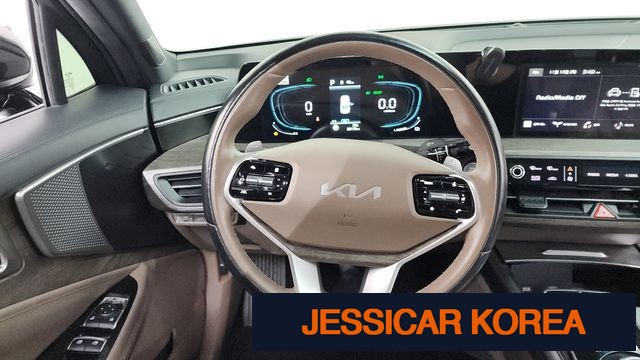 2022 Kia K8 Hybrid - Thumbnail 11