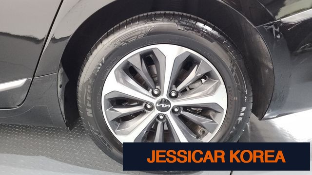 2022 Kia K8 Hybrid - Thumbnail 14