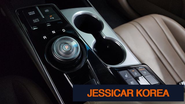 2022 Kia K8 Hybrid - Thumbnail 17