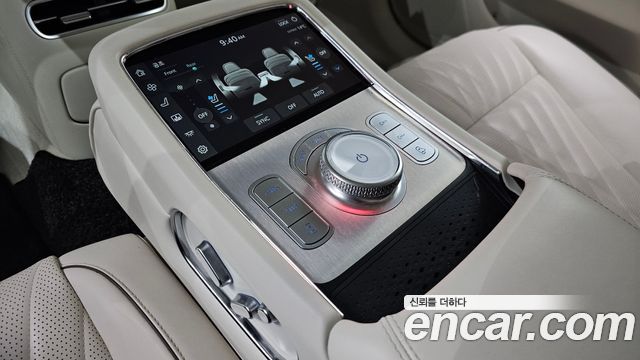 2022 Genesis G90 (RS4) - Thumbnail 3