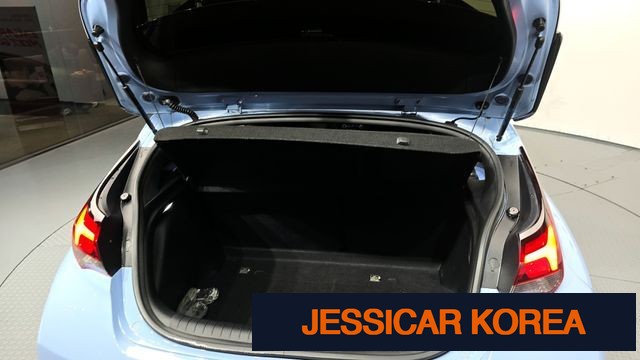 2019 Hyundai Veloster (JS) - Thumbnail 13