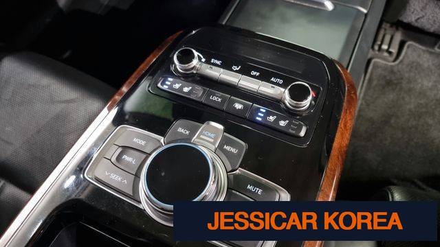 2016 Genesis EQ900 - Thumbnail 14