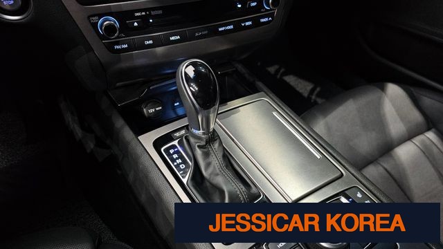 2014 Hyundai Genesis DH - Thumbnail 9