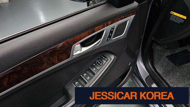 2014 Hyundai Genesis DH - Thumbnail 18