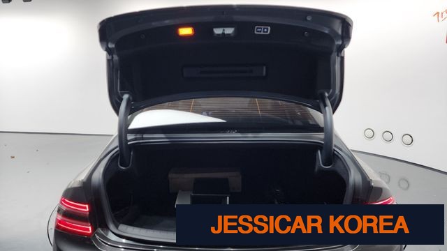 2025 Genesis G80 (RG3) - Thumbnail 2