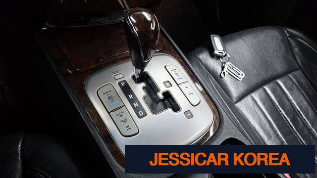 2009 Hyundai Genesis - Thumbnail 4