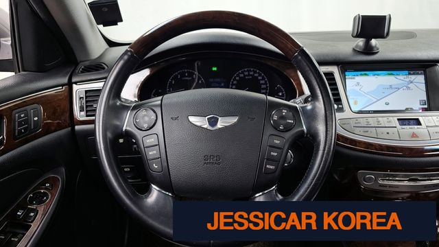2009 Hyundai Genesis - Thumbnail 5