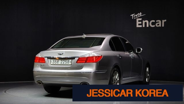 2009 Hyundai Genesis - Thumbnail 17