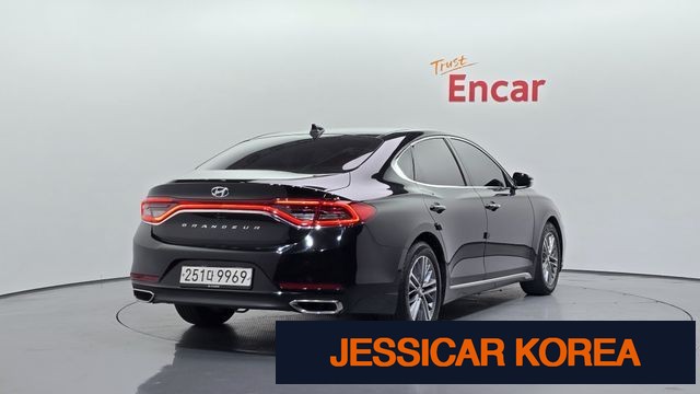 2019 Hyundai Grandeur IG - Thumbnail 3