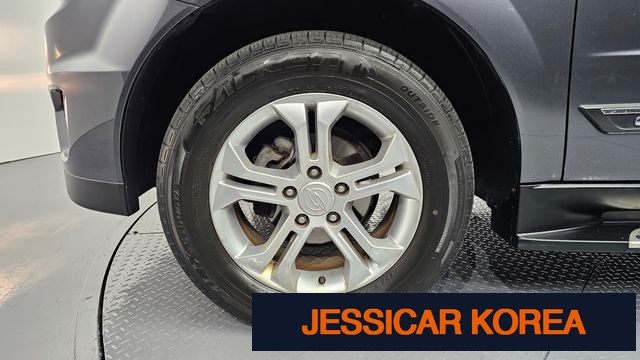 2014 KG Mobility Korando Sports - Thumbnail 12