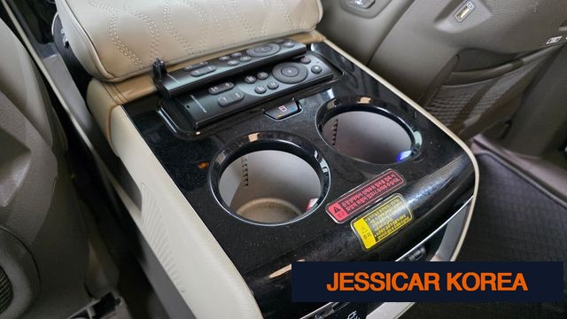 2021 Kia Carnival 4th Gen - Thumbnail 9