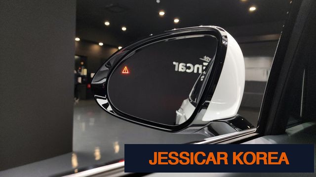 2024 Genesis GV70 - Thumbnail 3