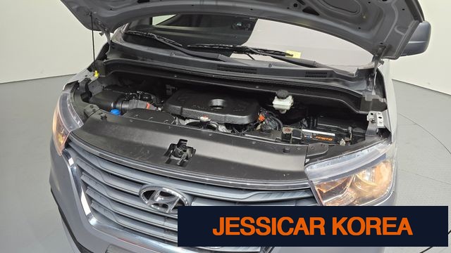 2019 Hyundai The New Grand Starex - Thumbnail 4