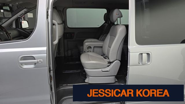 2019 Hyundai The New Grand Starex - Thumbnail 9
