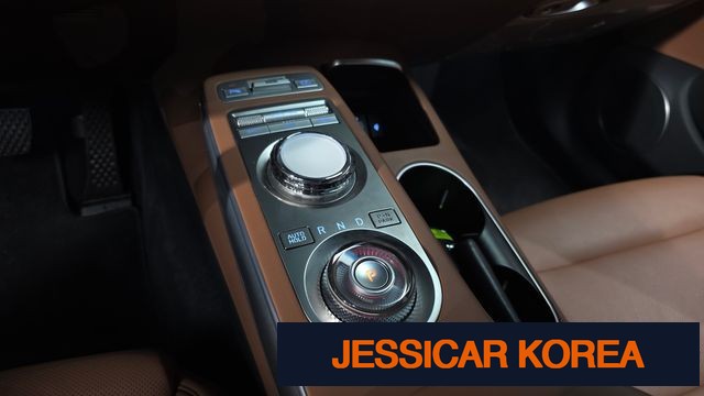2021 Genesis GV70 - Thumbnail 4