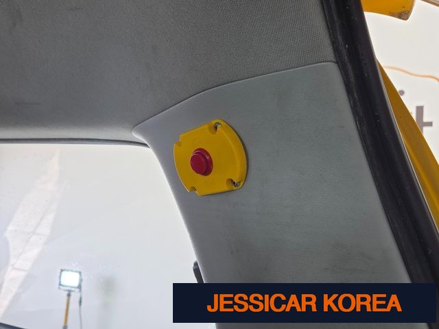2012 Hyundai Grand Starex - Thumbnail 3
