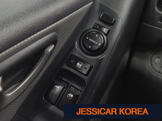 2012 Hyundai Grand Starex - Thumbnail 9
