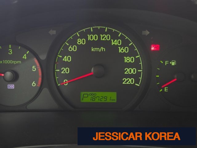 2012 Hyundai Grand Starex - Thumbnail 18
