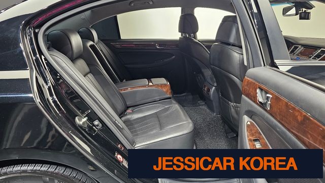 2010 Hyundai Genesis - Thumbnail 15
