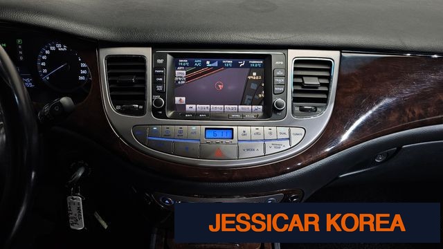 2010 Hyundai Genesis - Thumbnail 20